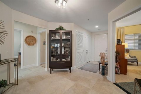 Condo in Saint Petersburg, Florida, 3 bedrooms  № 1337696 - photo 15