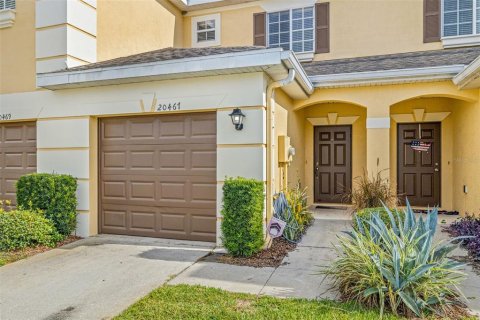 Townhouse in Tampa, Florida 2 bedrooms, 122.82 sq.m. № 906821 - photo 1