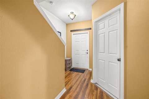 Townhouse in Tampa, Florida 2 bedrooms, 122.82 sq.m. № 906821 - photo 6