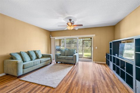 Townhouse in Tampa, Florida 2 bedrooms, 122.82 sq.m. № 906821 - photo 14
