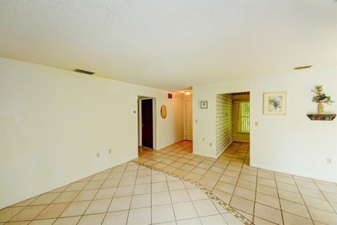 Touwnhouse à vendre à Kissimmee, Floride: 2 chambres, 96.43 m2 № 1335915 - photo 5