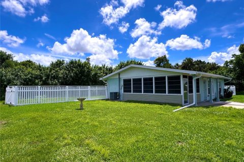 Villa ou maison à vendre à Punta Gorda, Floride: 2 chambres, 93.65 m2 № 1335917 - photo 5