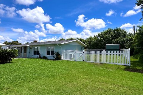 House in Punta Gorda, Florida 2 bedrooms, 93.65 sq.m. № 1335917 - photo 2