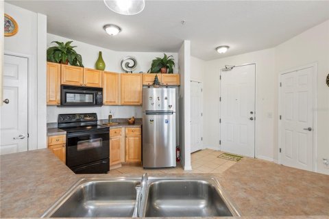 Condo in Davenport, Florida, 2 bedrooms  № 1335923 - photo 6