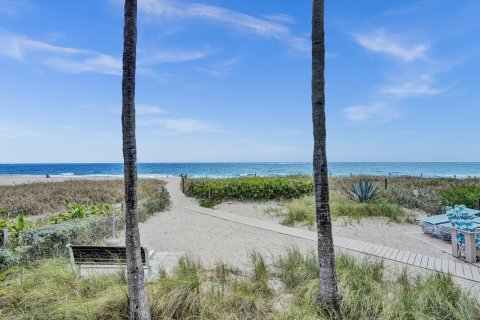 Copropriété à vendre à Pompano Beach, Floride: 2 chambres, 237.92 m2 № 1127811 - photo 17