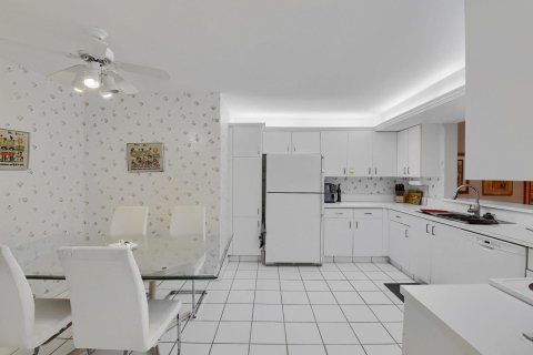 Condo in Boynton Beach, Florida, 2 bedrooms  № 1127767 - photo 19