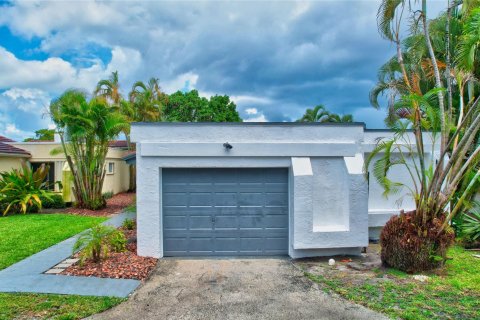 House in Boynton Beach, Florida 2 bedrooms, 130.25 sq.m. № 1142403 - photo 27