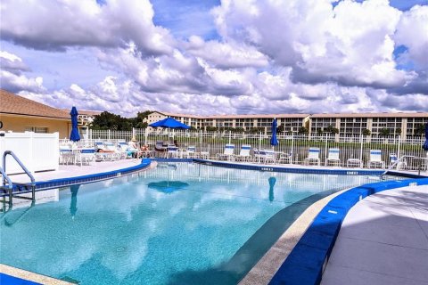 Condo in Bradenton, Florida, 1 bedroom  № 1280264 - photo 14