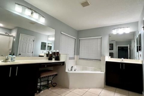 Casa en venta en Orlando, Florida, 5 dormitorios, 253.9 m2 № 1297196 - foto 21