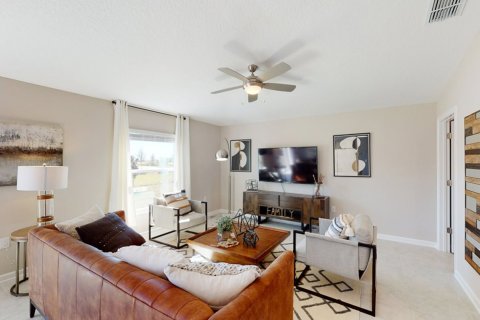 Townhouse in MAJESTIC OAKS in Edgewater, Florida 3 bedrooms, 144 sq.m. № 33885 - photo 1