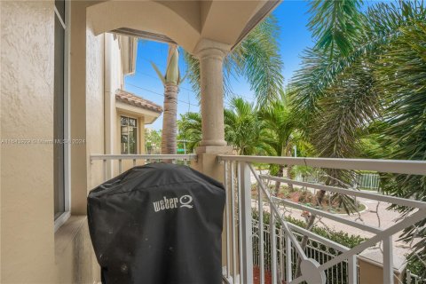 Adosado en venta en Aventura, Florida, 3 dormitorios, 166.95 m2 № 1325784 - foto 24