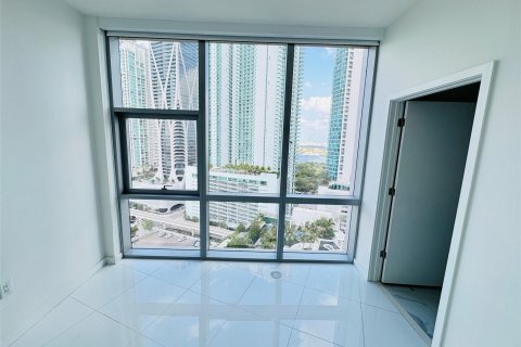 Condo in Miami, Florida, 2 bedrooms  № 1182034 - photo 16