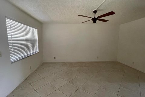 Condo in Delray Beach, Florida, 2 bedrooms  № 1181996 - photo 13