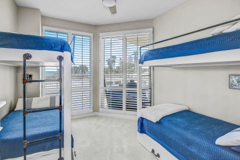 Condominio en venta en Destin, Florida, 4 dormitorios, 242.01 m2 № 560463 - foto 16
