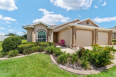 Villa ou maison à vendre à Ocala, Floride: 2 chambres, 124.21 m2 № 1342641 - photo 2