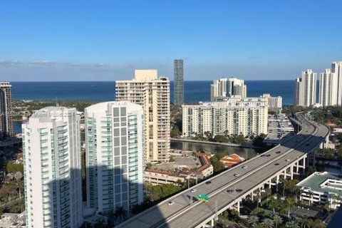 Condominio en venta en Aventura, Florida, 2 dormitorios, 136.01 m2 № 993873 - foto 5