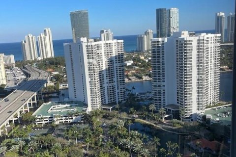 Condo in Aventura, Florida, 2 bedrooms  № 993873 - photo 2