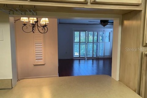 Condo in Tarpon Springs, Florida, 2 bedrooms  № 1339842 - photo 10