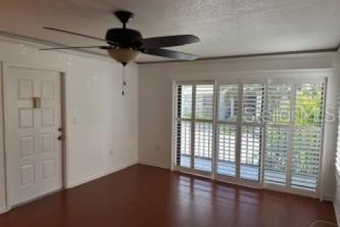 Condo in Tarpon Springs, Florida, 2 bedrooms  № 1339842 - photo 4