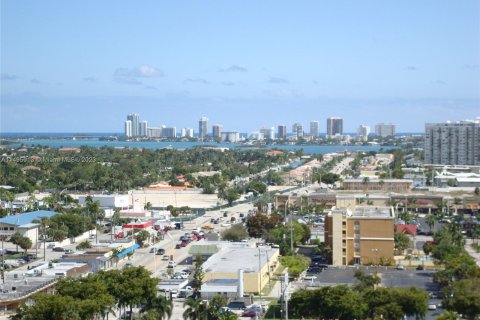 Купить кондоминиум в Норт-Майами, Флорида 2 спальни, 117.06м2, № 869751 - фото 2