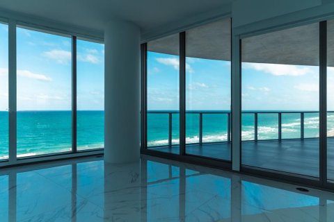 Apartment in RITZ-CARLTON RESIDENCES in Sunny Isles Beach, Florida 3 bedrooms, 230 sq.m. № 30218 - photo 2