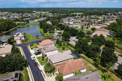 House in Davenport, Florida 4 bedrooms, 211.82 sq.m. № 1318677 - photo 5