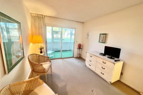 Condo in Deerfield Beach, Florida, 2 bedrooms  № 1210127 - photo 27