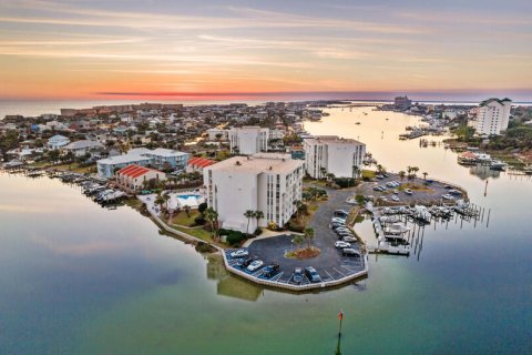 Condominio en venta en Destin, Florida, 3 dormitorios, 173.73 m2 № 559409 - foto 2