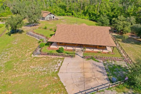 Villa ou maison à vendre à Frostproof, Floride: 3 chambres, 237.55 m2 № 1379230 - photo 2