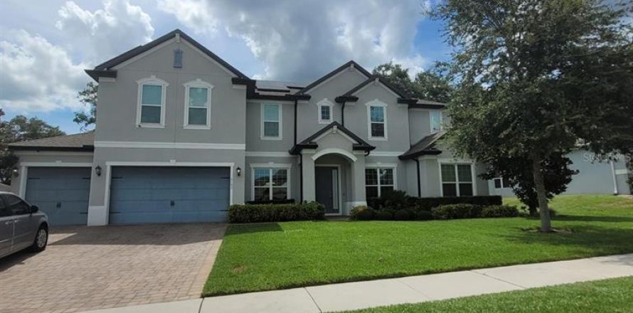 House in Apopka, Florida 9 bedrooms, 466.93 sq.m. № 1379227