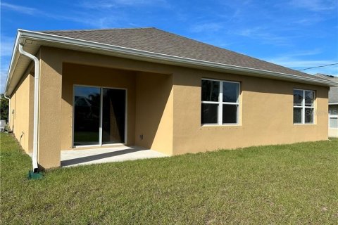 House in Sebastian, Florida 4 bedrooms, 170.75 sq.m. № 1379258 - photo 29