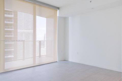 Condo in Miami, Florida, 1 bedroom  № 1385830 - photo 12