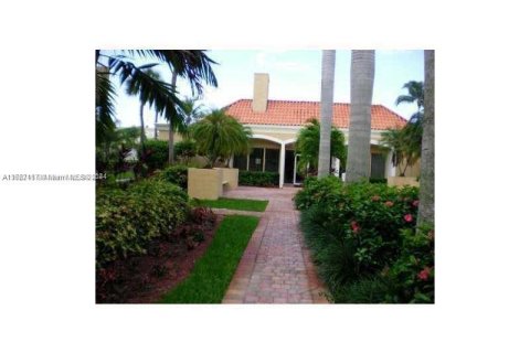 Copropriété à vendre à Hialeah, Floride: 2 chambres, 103.96 m2 № 1385899 - photo 16