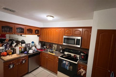 Copropriété à vendre à Hialeah, Floride: 2 chambres, 78.97 m2 № 1353945 - photo 10