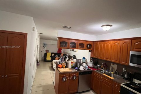 Copropriété à vendre à Hialeah, Floride: 2 chambres, 78.97 m2 № 1353945 - photo 11