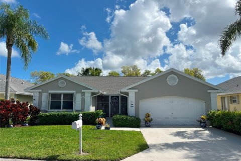 House in Homestead, Florida 3 bedrooms, 143.81 sq.m. № 1353944 - photo 1