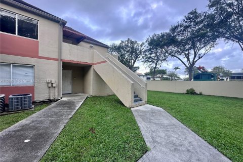 Copropriété à vendre à Hialeah, Floride: 2 chambres, 108.05 m2 № 1239429 - photo 3