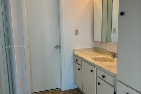 Condominio en venta en Pembroke Pines, Florida, 2 dormitorios, 94.85 m2 № 989010 - foto 13
