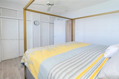 Condominio en venta en Hallandale Beach, Florida, 1 dormitorio, 58.06 m2 № 989007 - foto 26