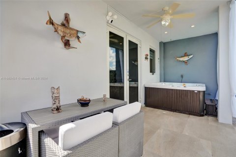 Townhouse in Miami, Florida 3 bedrooms, 214.79 sq.m. № 1415493 - photo 21