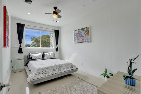 Townhouse in Miami, Florida 3 bedrooms, 214.79 sq.m. № 1415493 - photo 30