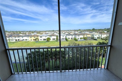 Condominio en venta en Deerfield Beach, Florida, 2 dormitorios, 86.4 m2 № 984040 - foto 3
