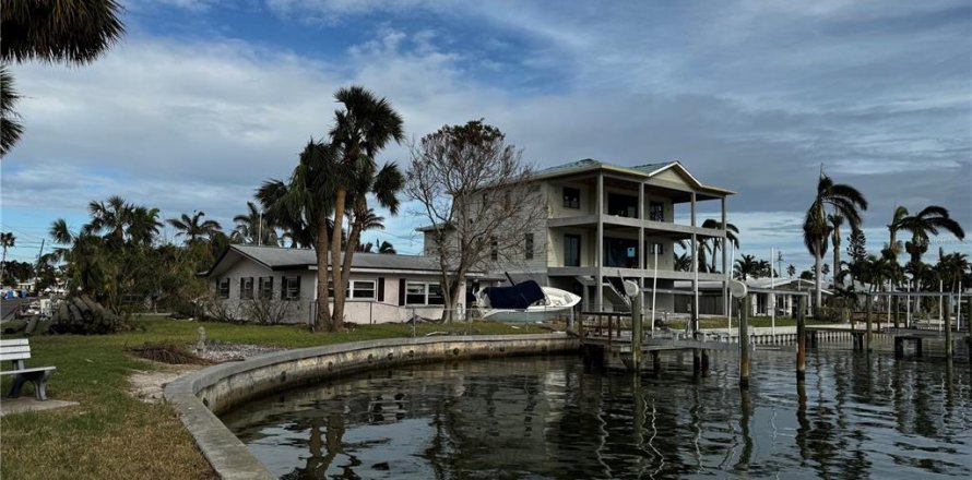 Terreno en Treasure Island, Florida № 1409572