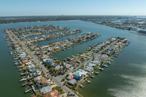 Terreno en venta en Treasure Island, Florida № 1409572 - foto 7