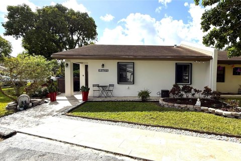 Casa en venta en Miami, Florida, 3 dormitorios, 98.57 m2 № 1429582 - foto 2