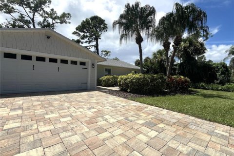 Villa ou maison à vendre à Edgewater, Floride: 3 chambres, 149.76 m2 № 1309127 - photo 2