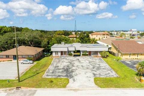 Immobilier commercial à vendre à Port Richey, Floride: 422.15 m2 № 1350658 - photo 2