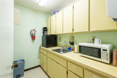 Immobilier commercial à vendre à Port Richey, Floride: 422.15 m2 № 1350658 - photo 27