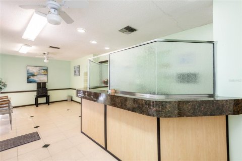 Immobilier commercial à vendre à Port Richey, Floride: 422.15 m2 № 1350658 - photo 9