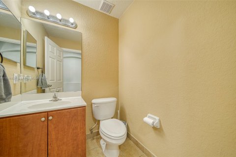 Adosado en venta en Cutler Bay, Florida, 3 dormitorios, 168.34 m2 № 1118788 - foto 28